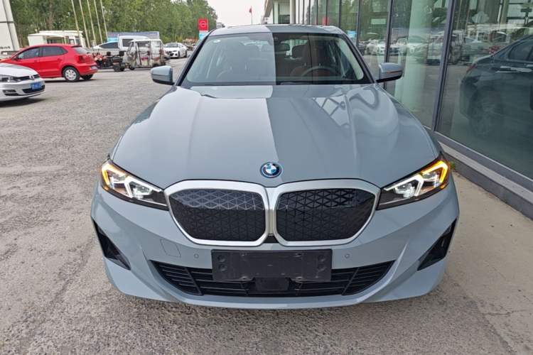 Used BMW i3 2025 eDrive 35 L Front