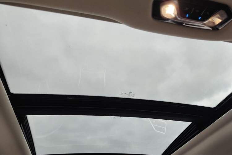 Used BMW i3 2025 eDrive 40 L Midnight Edition Headliner