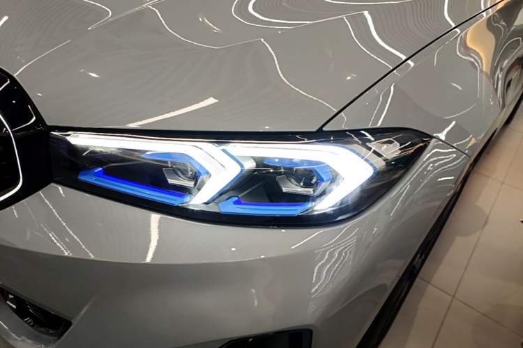 Used BMW i3 2025 eDrive 40 L Midnight Sports Package Left Front Headlight