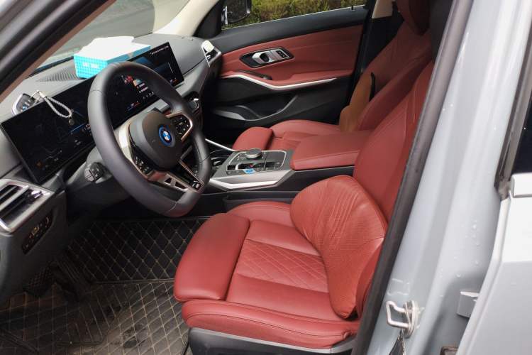 Used BMW i3 2025 eDrive 35 L Left Front Seat