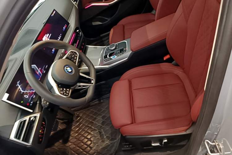 Used BMW i3 2025 eDrive 40 L Midnight Sports Package Left Front Seat