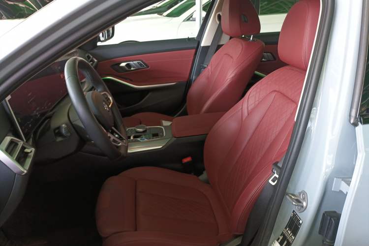 Used BMW i3 2025 eDrive 40 L Midnight Edition Left Front Seat
