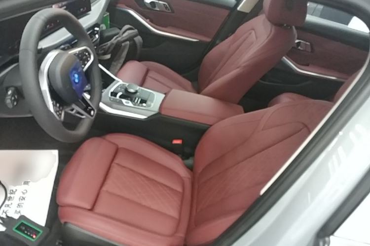 Used BMW i3 2025 eDrive 35 L Left Front Seat