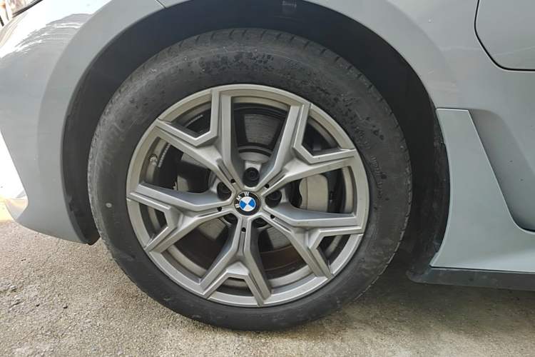 Used BMW i3 2025 eDrive 35 L Left Front Wheel Hub