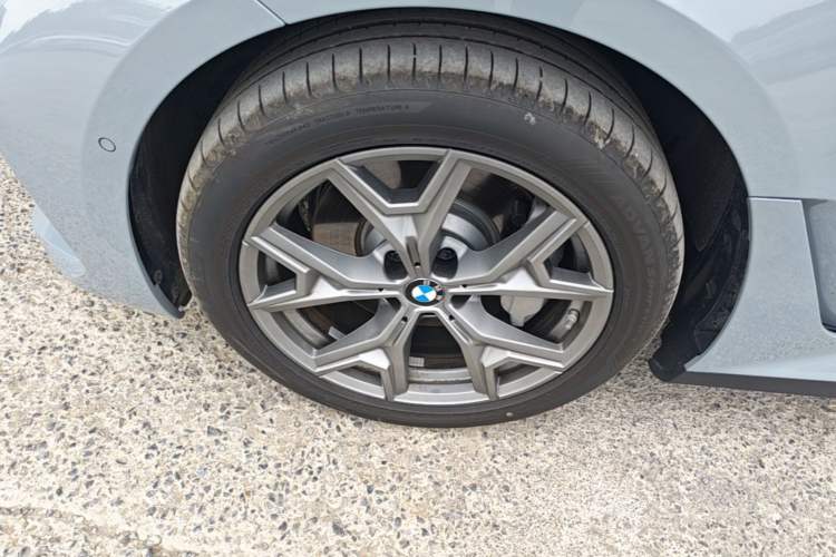 Used BMW i3 2025 eDrive 35 L Left Front Wheel Hub