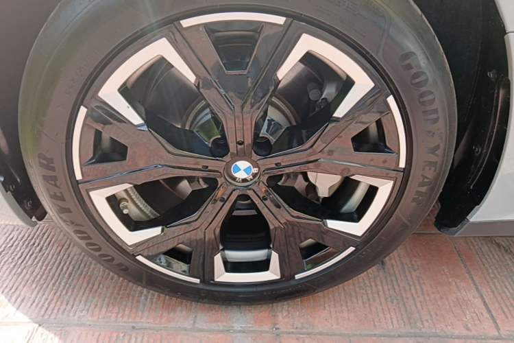 Used BMW i3 2025 eDrive 35 L Left Front Wheel Hub
