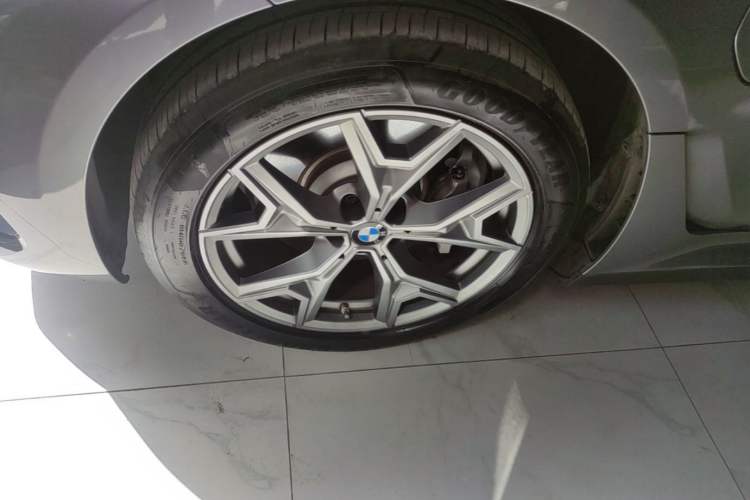 Used BMW i3 2025 eDrive 35 L Left Front Wheel Hub