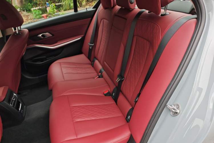 Used BMW i3 2025 eDrive 40 L Midnight Edition Left Rear Seat