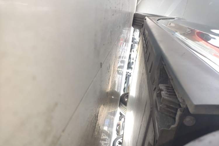 Used BMW i3 2025 eDrive 35 L Left Side Sill