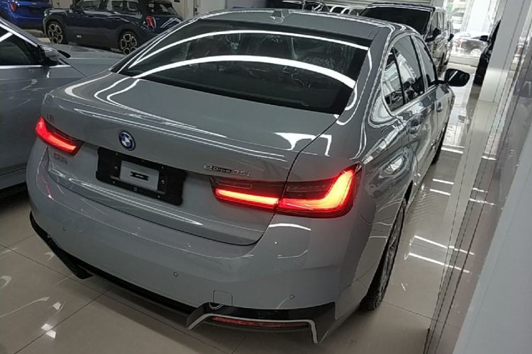 Used BMW i3 2025 eDrive 35 L Rear Right 45 Deg