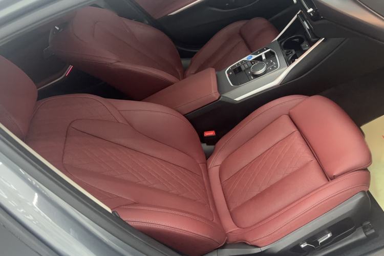 Used BMW i3 2025 eDrive 35 L Right Front Seat