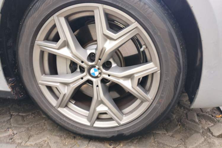 Used BMW i3 2025 eDrive 35 L Right Front Wheel Hub