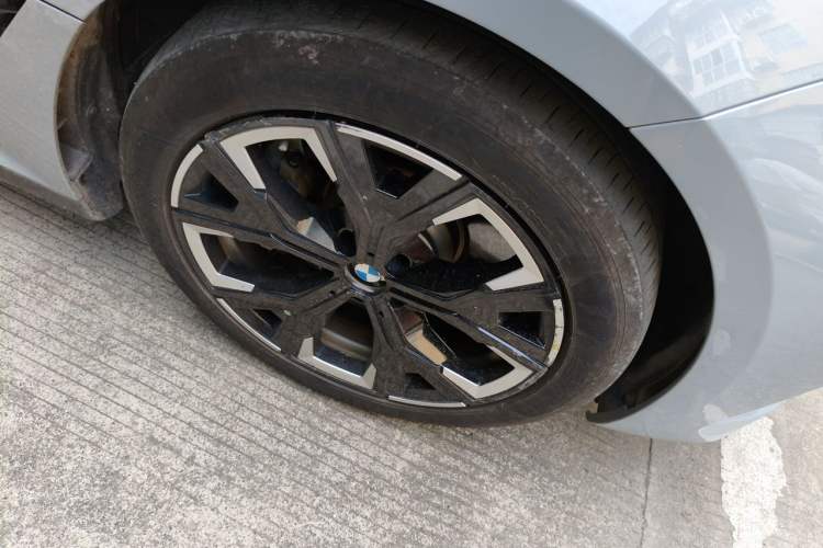 Used BMW i3 2025 eDrive 35 L Right Front Wheel Hub