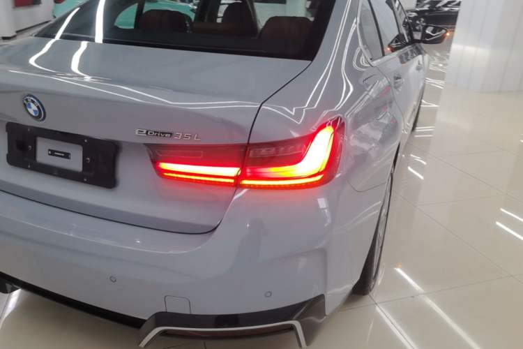 Used BMW i3 2025 eDrive 35 L Right Rear Taillight