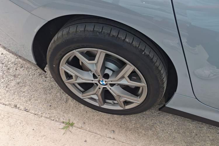 Used BMW i3 2025 eDrive 35 L Right Rear Wheel Hub