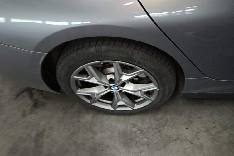 Used BMW i3 2025 eDrive 35 L Right Rear Wheel Hub