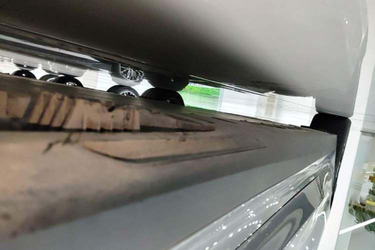 Used BMW i3 2025 eDrive 40 L Midnight Edition Right Side Sill