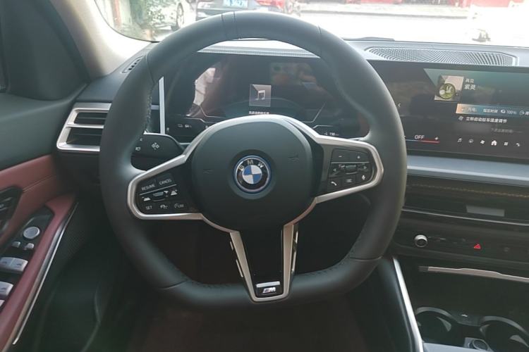 Used BMW i3 2025 eDrive 35 L Steering Wheel