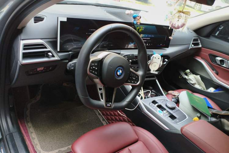 Used BMW i3 2025 eDrive 35 L Steering Wheel