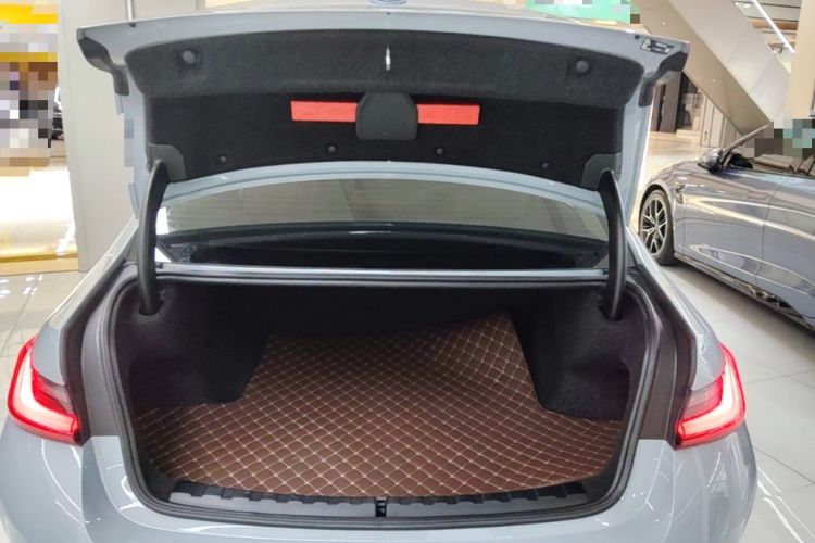 Used BMW i3 2025 eDrive 40 L Midnight Edition Trunk