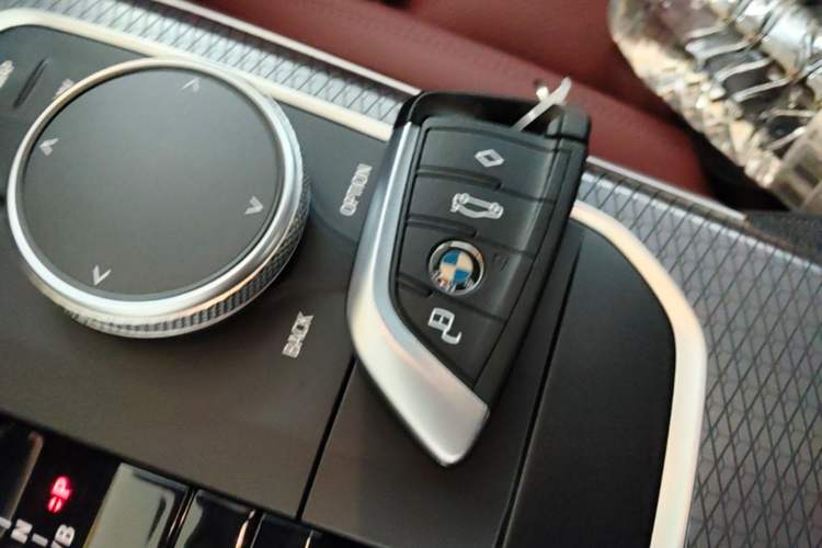 Used BMW i3 2025 eDrive 40 L Midnight Edition Vehicle Key