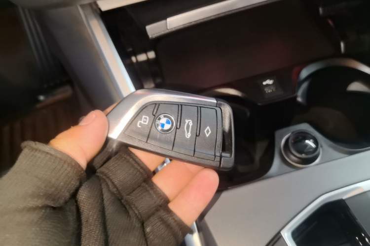 Used BMW i3 2025 eDrive 35 L Vehicle Key