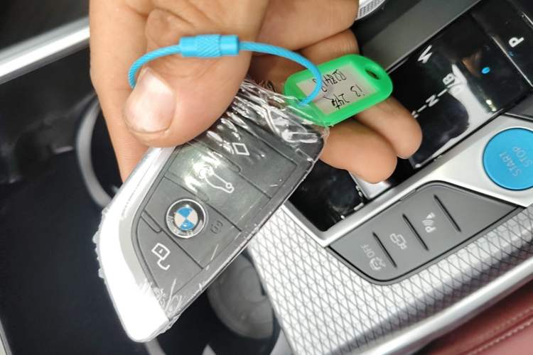 Used BMW i3 2025 eDrive 40 L Midnight Edition Vehicle Key