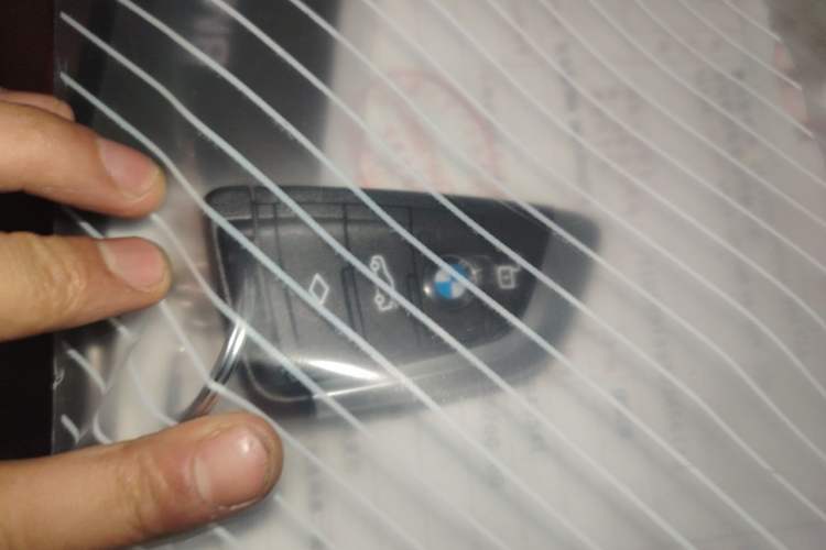Used BMW i3 2025 eDrive 40 L Midnight Sports Package Vehicle Key