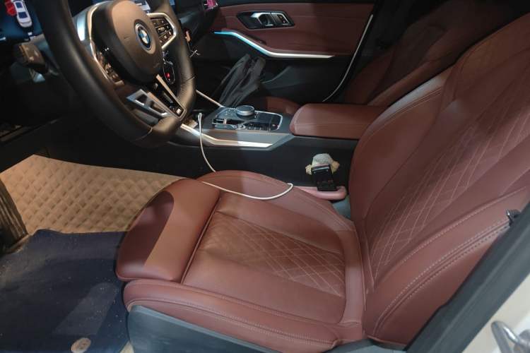 Used BMW i3 2025 eDrive 35 L Left Front Seat
