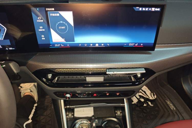 Used BMW i3 2025 eDrive 40 L Midnight Sports Package Audio And AC Panel