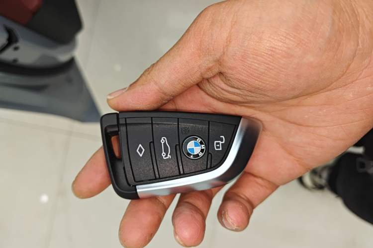 Used BMW i3 2025 eDrive 40 L Midnight Edition Interior 1