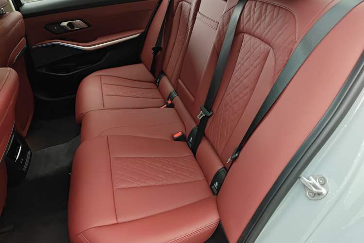 Used BMW i3 2025 eDrive 40 L Midnight Edition Left Rear Seat