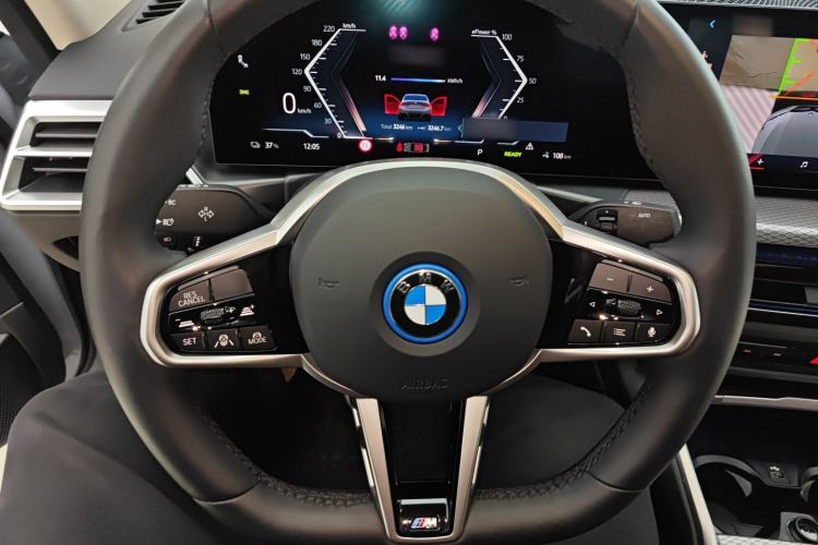 Used BMW i3 2025 eDrive 40 L Midnight Edition Steering Wheel