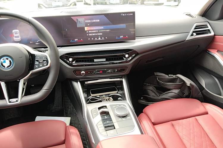Used BMW i3 2025 eDrive 35 L Audio And AC Panel