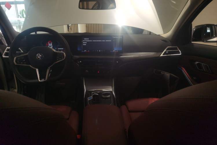 Used BMW i3 2025 eDrive 40 L Midnight Edition Audio And AC Panel
