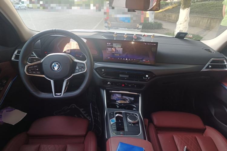 Used BMW i3 2025 eDrive 35 L Center Console