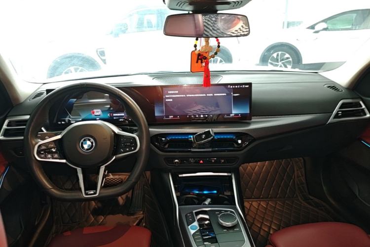Used BMW i3 2025 eDrive 40 L Midnight Edition Center Console
