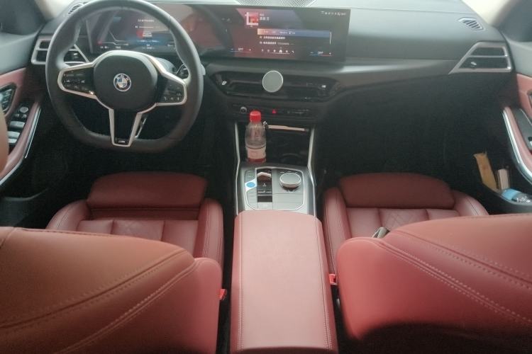 Used BMW i3 2025 eDrive 35 L Center Console