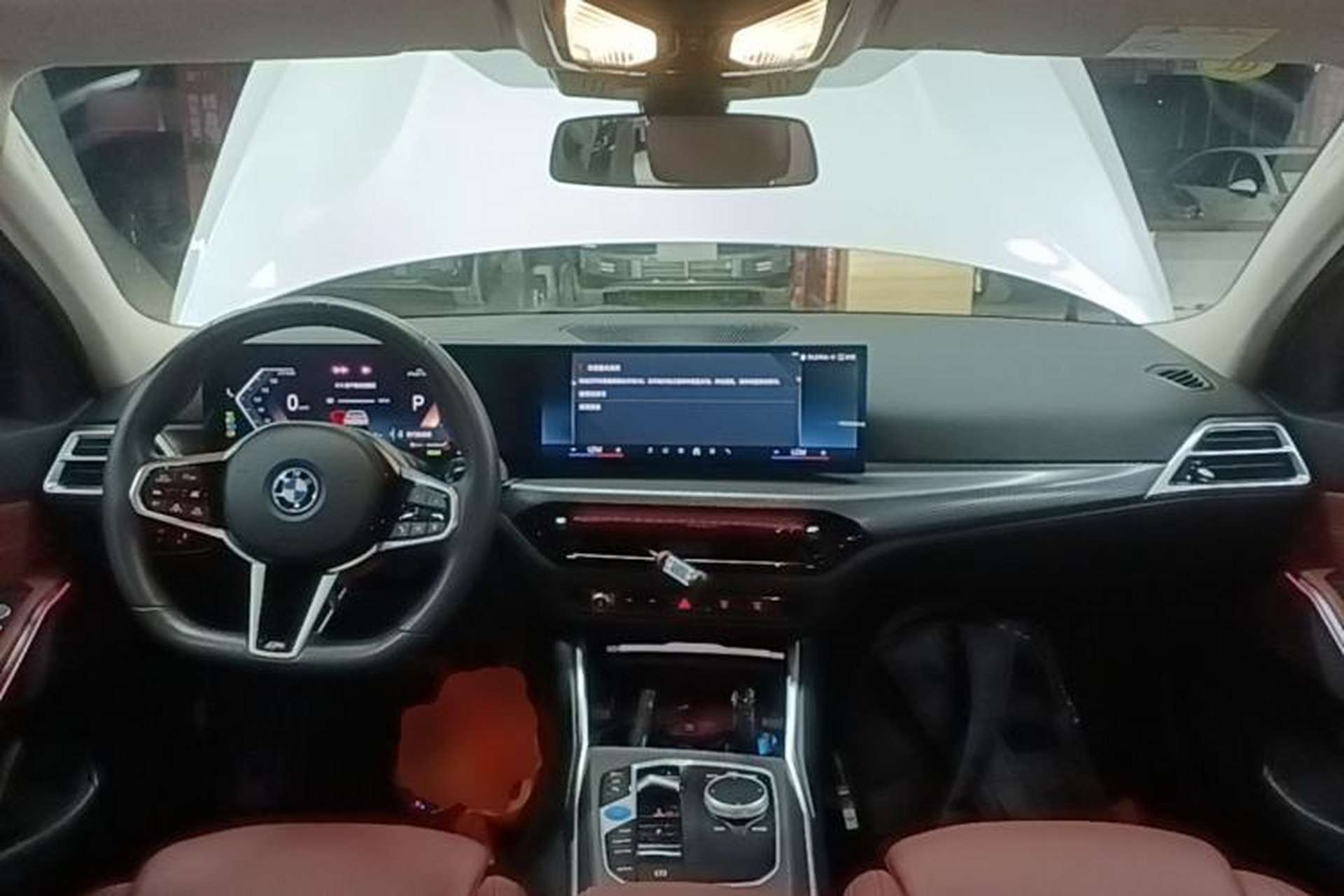 Used BMW i3 2025 eDrive 40 L Midnight Edition Center Console