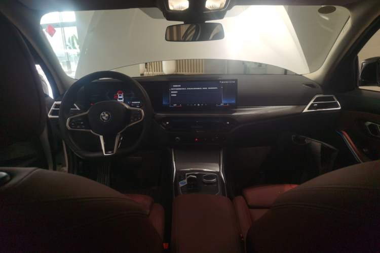 Used BMW i3 2025 eDrive 40 L Midnight Edition Center Console