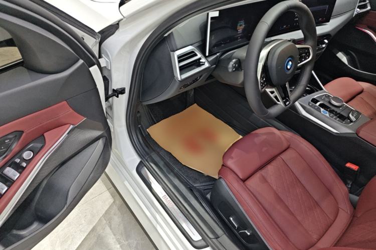 Used BMW i3 2025 eDrive 35 L Driver Seat