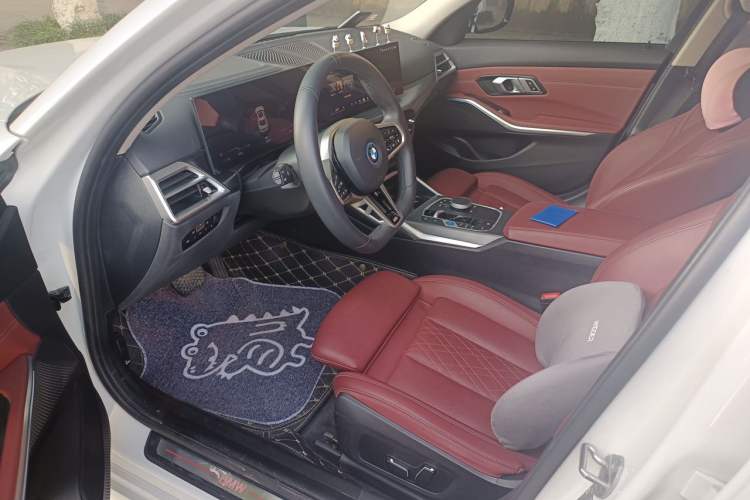 Used BMW i3 2025 eDrive 35 L Driver Seat