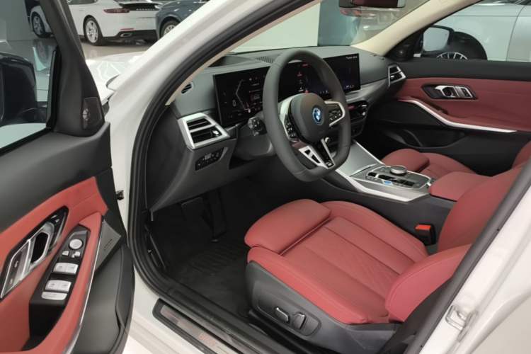 Used BMW i3 2025 eDrive 40 L Midnight Sports Package Driver Seat