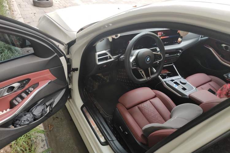 Used BMW i3 2025 eDrive 35 L Driver Seat