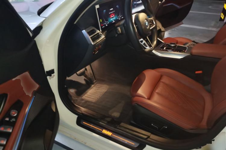 Used BMW i3 2025 eDrive 40 L Midnight Edition Driver Seat