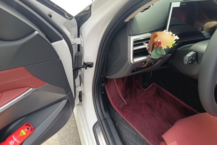 Used BMW i3 2025 eDrive 35 L Driver Seat