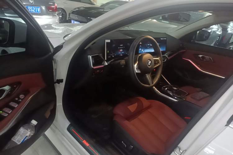 Used BMW i3 2025 eDrive 35 L Driver Seat