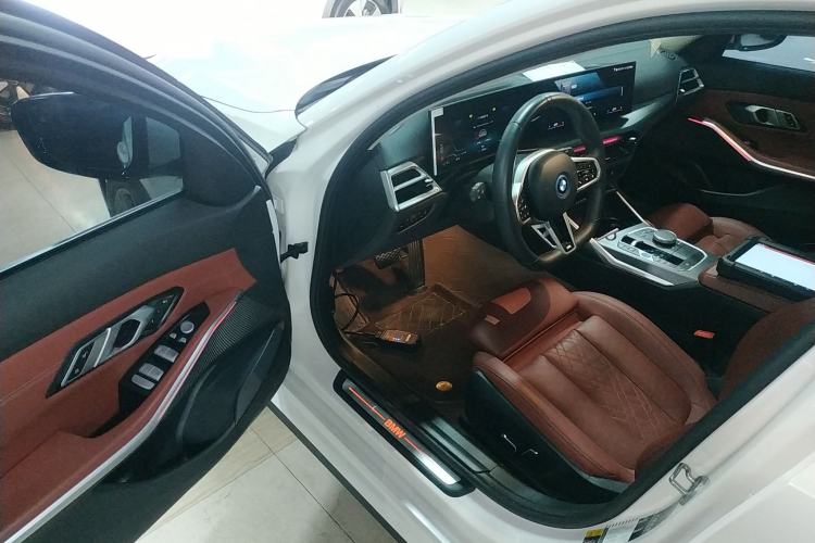 Used BMW i3 2025 eDrive 35 L Driver Seat