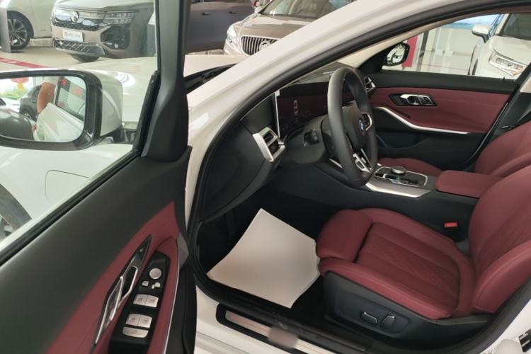 Used BMW i3 2025 eDrive 35 L Driver Seat