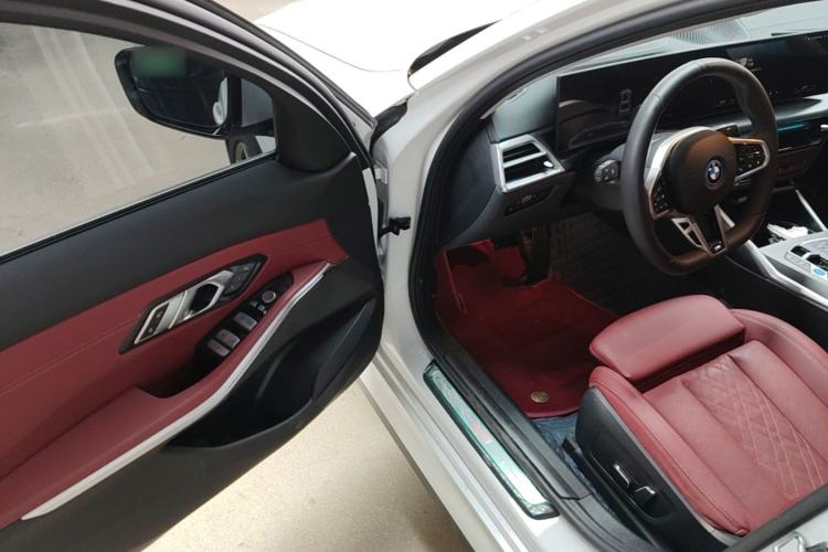 Used BMW i3 2025 eDrive 35 L Driver Seat